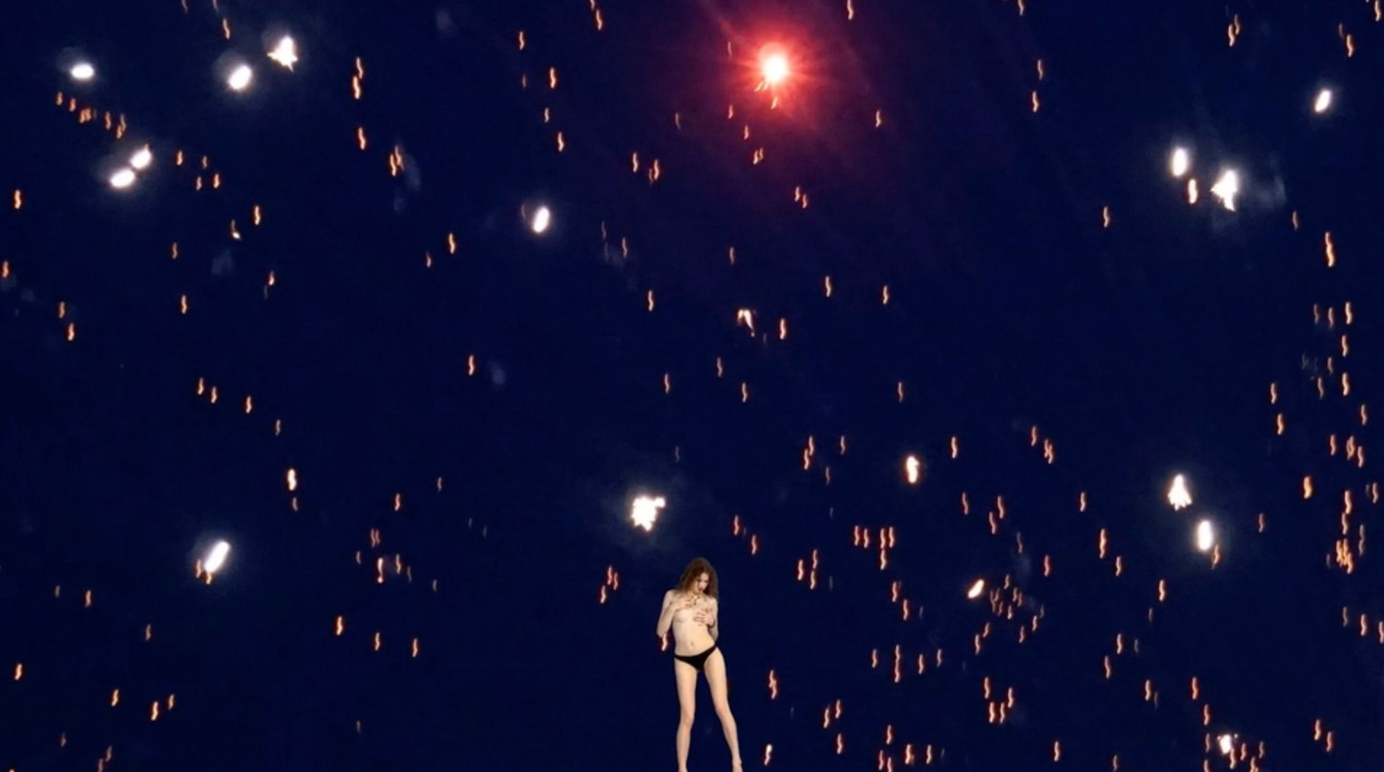 Preview image for petra_cortright_single-girl-1_2022 (360p).mov