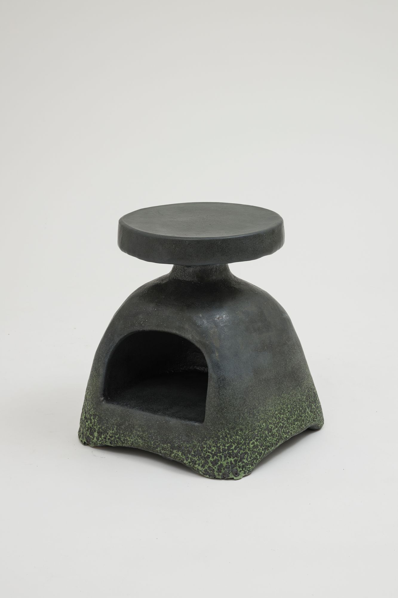 Moss swivel stool