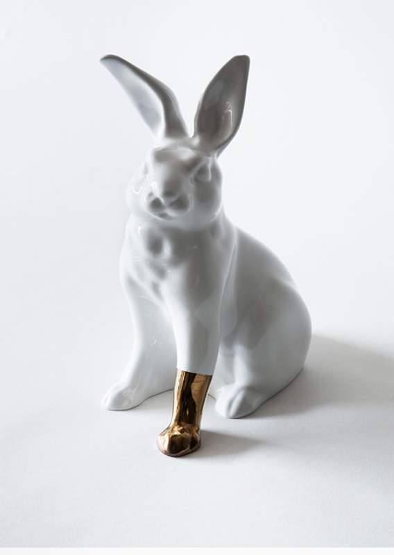 Rabbit with foot (gold)