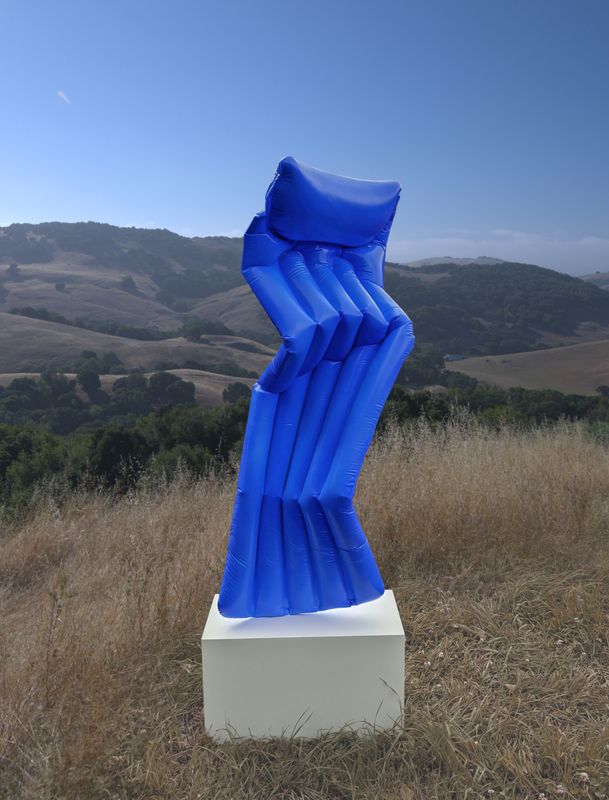 Contrapposto Pool Float