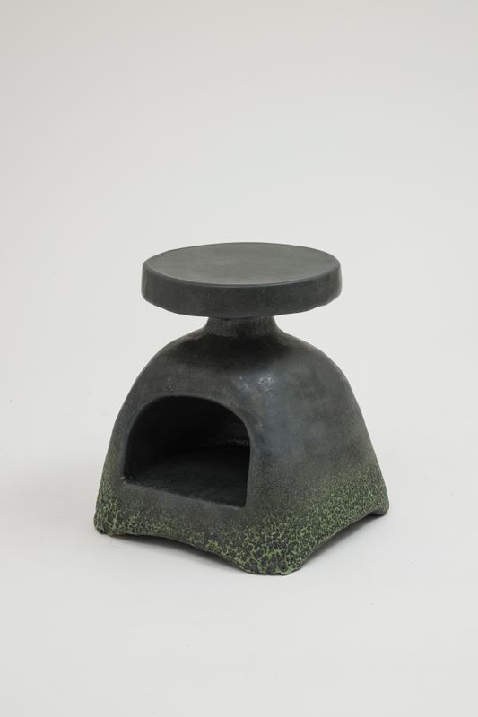 Moss swivel stool