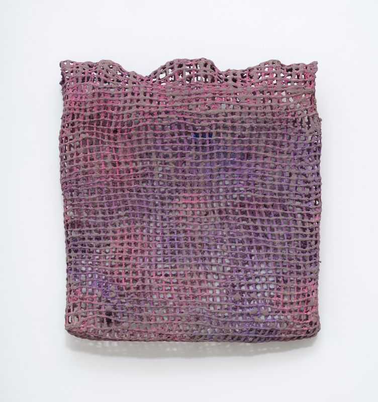 Basket / Gate (cochineal)